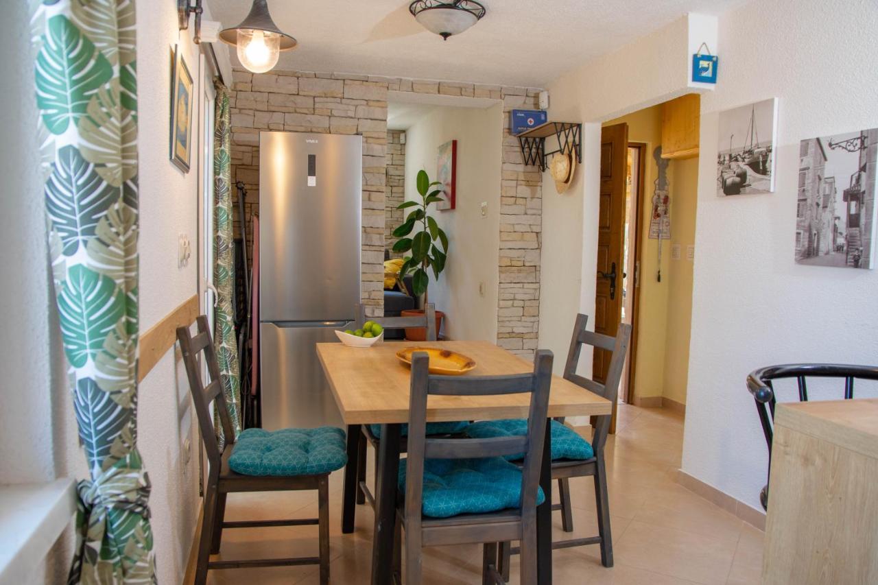 Kaštel Stari Plum Holiday Home מראה חיצוני תמונה